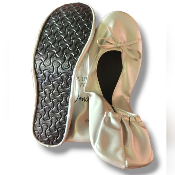 Foldable Portable Ballet Slippers - Picture 2 of 3